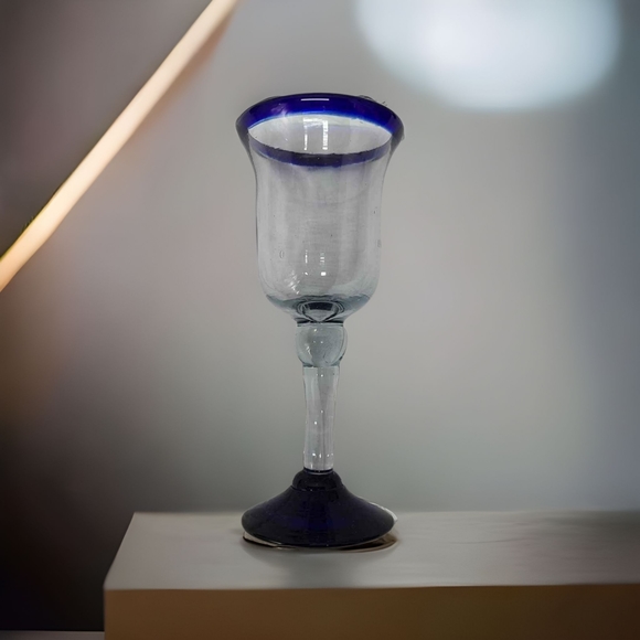 5 Vintage Large Hand Made Blown Mexican Wine Cocktail Glasses Blue Rim & Base. - Picture 6 of 16